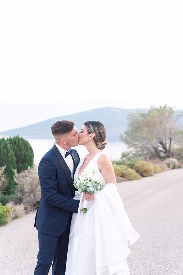 summer-wedding-antikyra-romantic-flowers_17