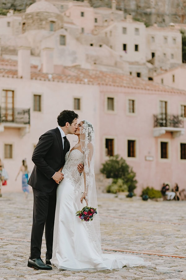 summer-wedding-ktima-petra-colorful-flowers_19z