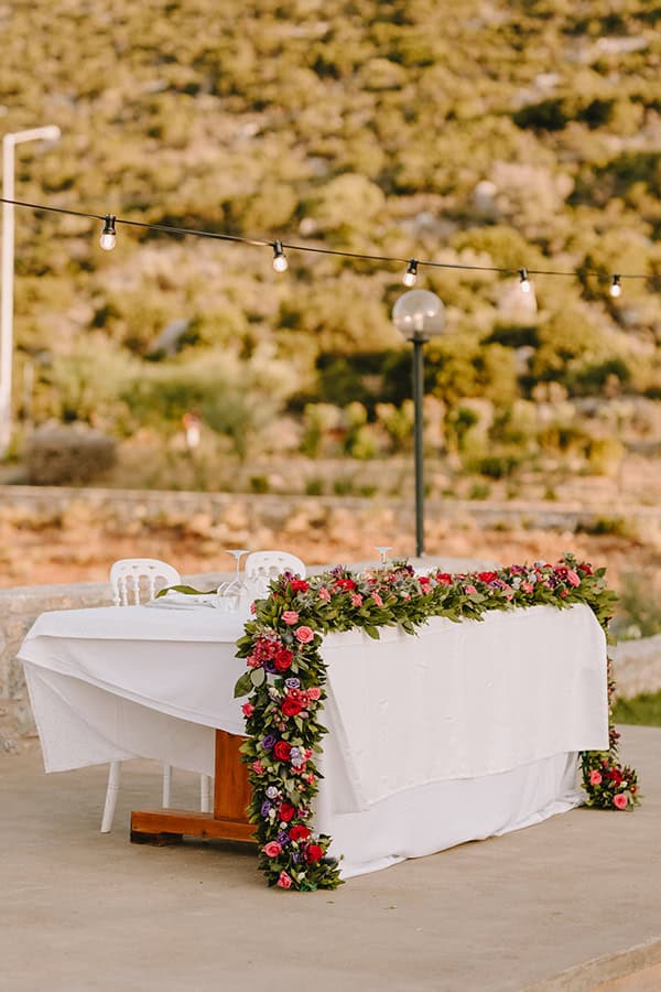 summer-wedding-ktima-petra-colorful-flowers_20w