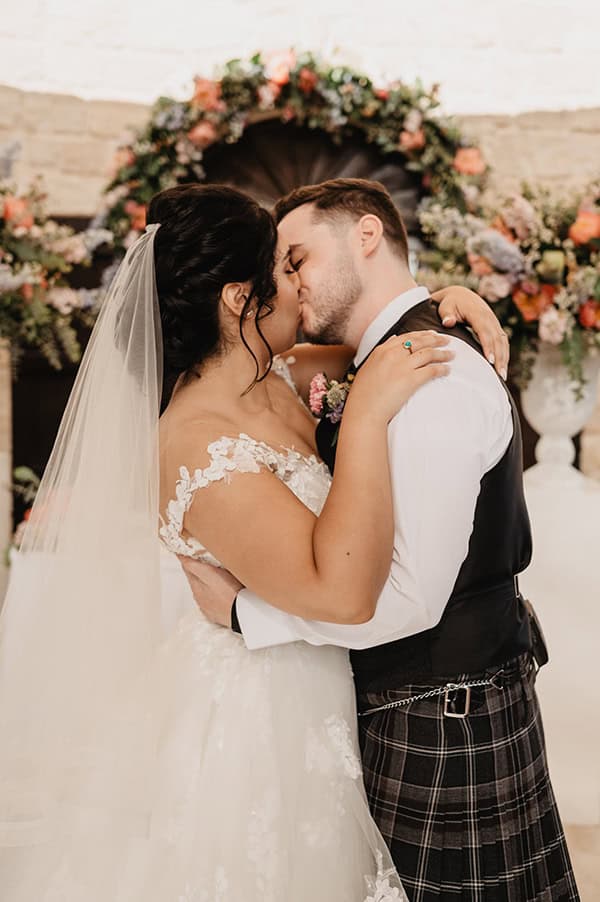 summer-wedding-paphos-peach-colors_17