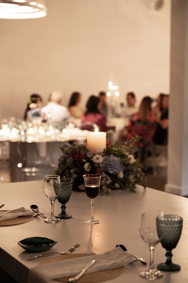 summer-wedding-sea-soul-blue-fuchsia-hues_13