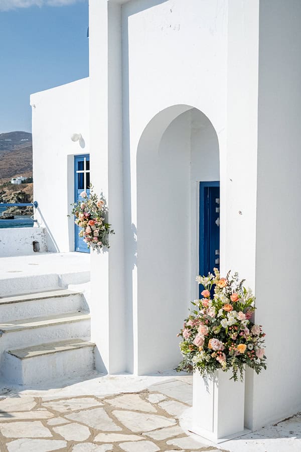 summer-wedding-tinos-peach-hues_10x