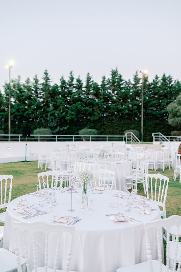 summer-wedding-white-roses-baby-breath_15x