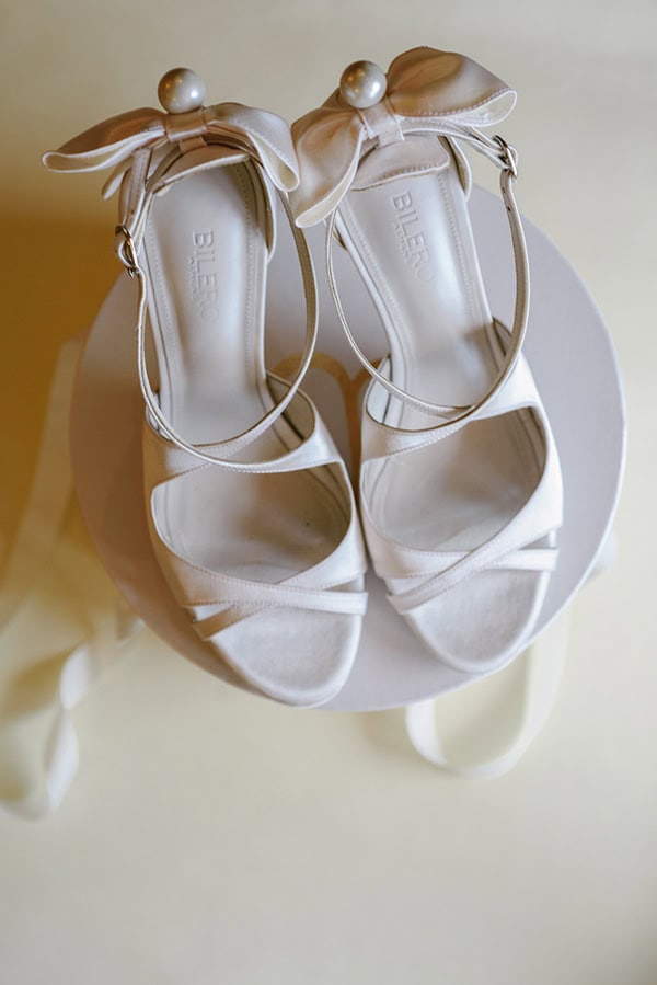 beautiful-summer-wedding-with-white-florals_05