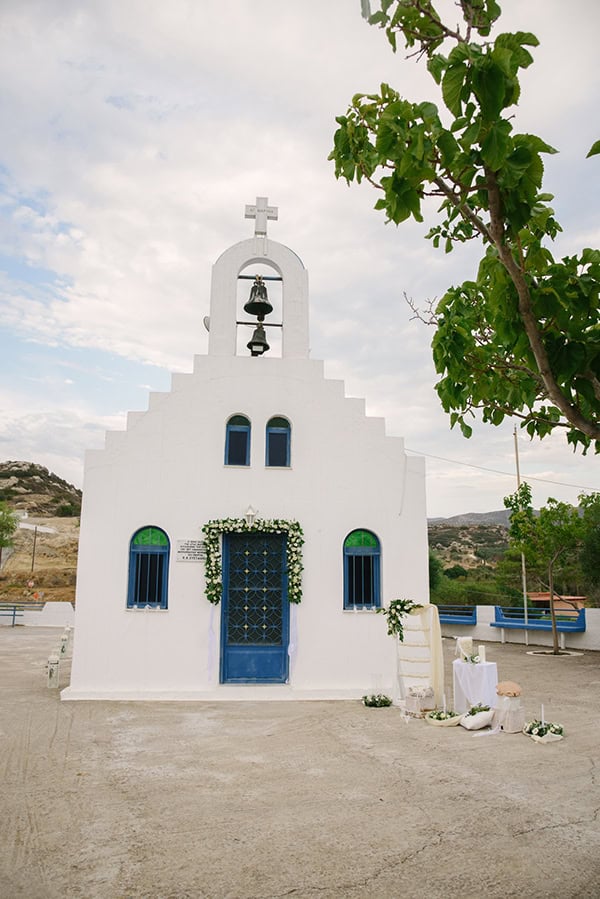 beautiful-summer-wedding-with-white-florals_08