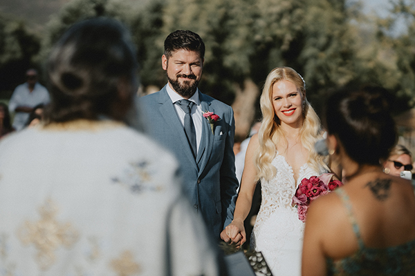 destination-fall-wedding-athens-fucshia-flowers_20