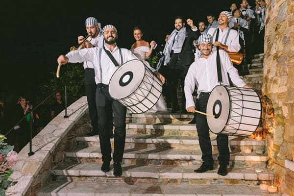 destination-wedding-pyrgos-petreza-romantic-flowers_25