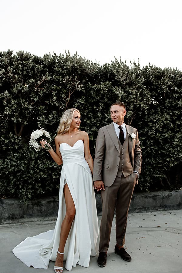 destination-wedding-santorini-magical-setting_24