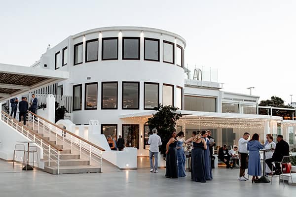 destination-wedding-santorini-magical-setting_25