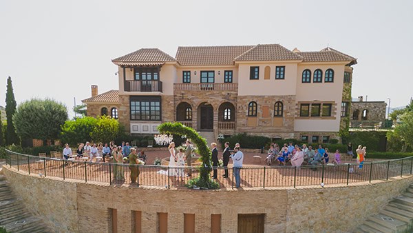 elegant-wedding-hatzi-mansion-gorgeous-white-florals_15