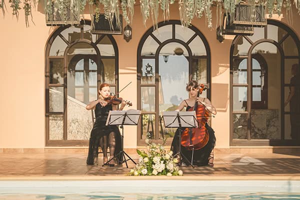 elegant-wedding-hatzi-mansion-gorgeous-white-florals_19