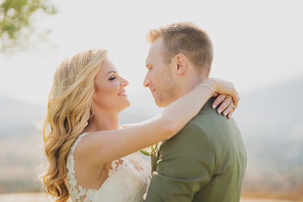 elegant-wedding-hatzi-mansion-gorgeous-white-florals_25