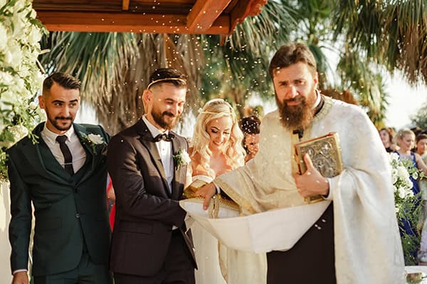 elegant-wedding-with-white-blooms_17