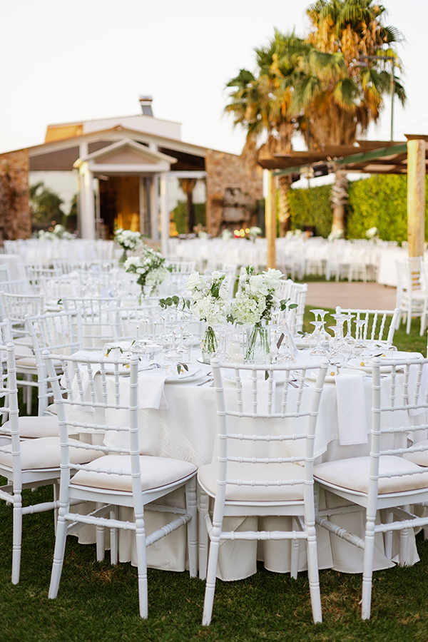 elegant-wedding-with-white-blooms_21