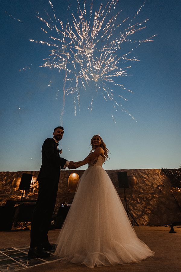 elegant-wedding-with-white-blooms_26