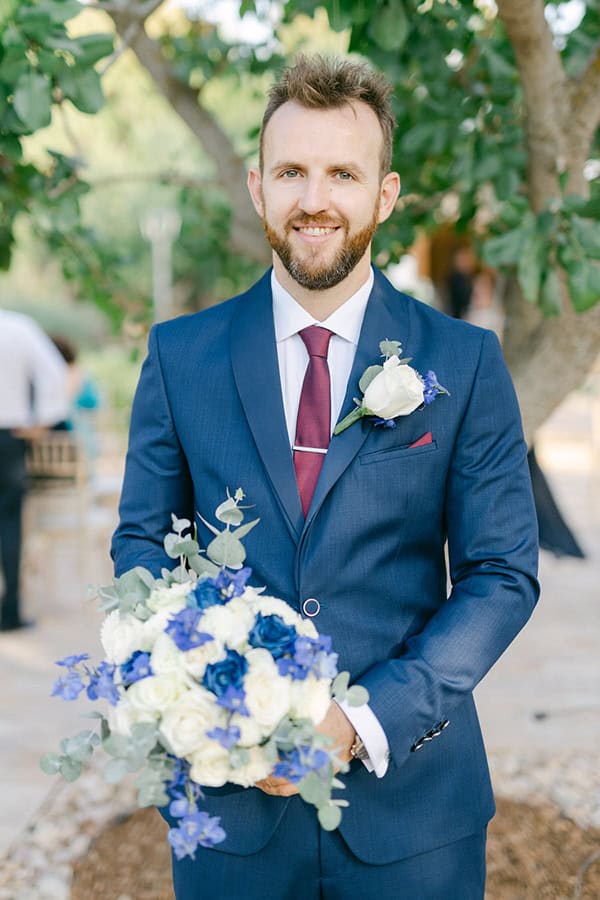 fall-wedding-athens-dark-blue-hues_10