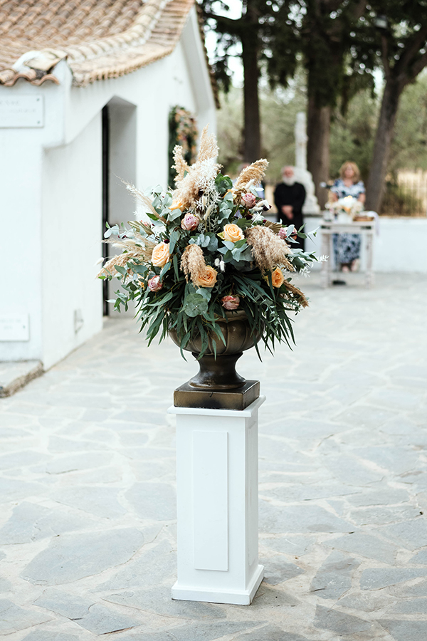 fall-wedding-ktima-argithea-roses-eukalyptus_12