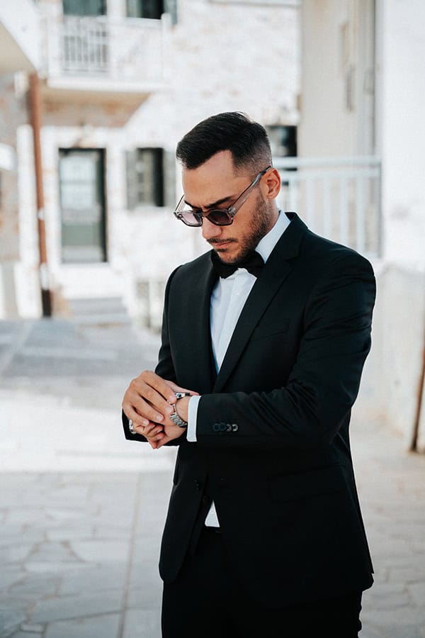 fall-wedding-syros-white-flowers-olive_09