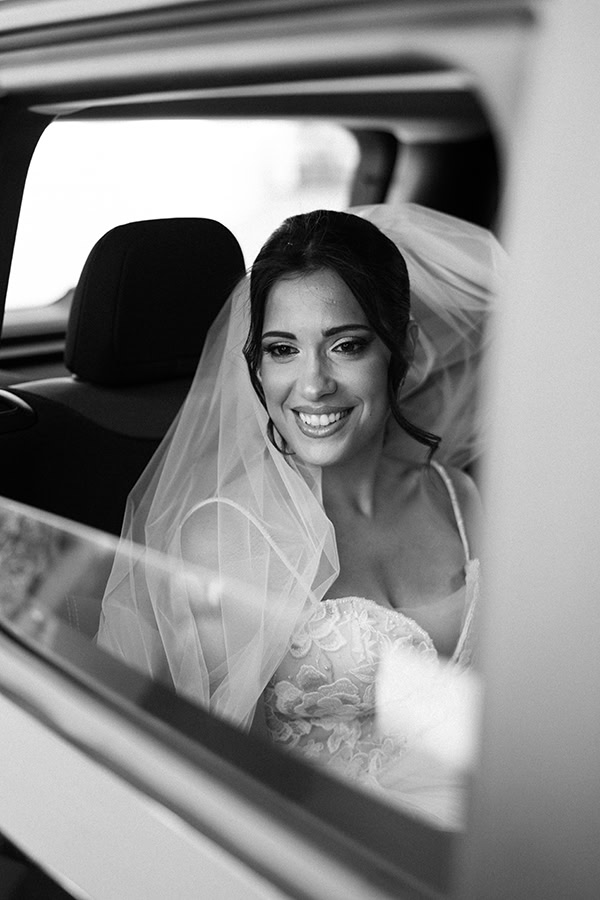 fall-wedding-syros-white-flowers-olive_11x