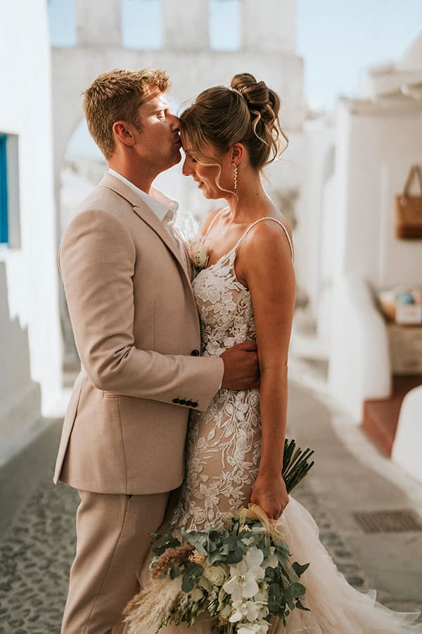 gorgeous-destination-summer-wedding-santorini-pampas-grass_02