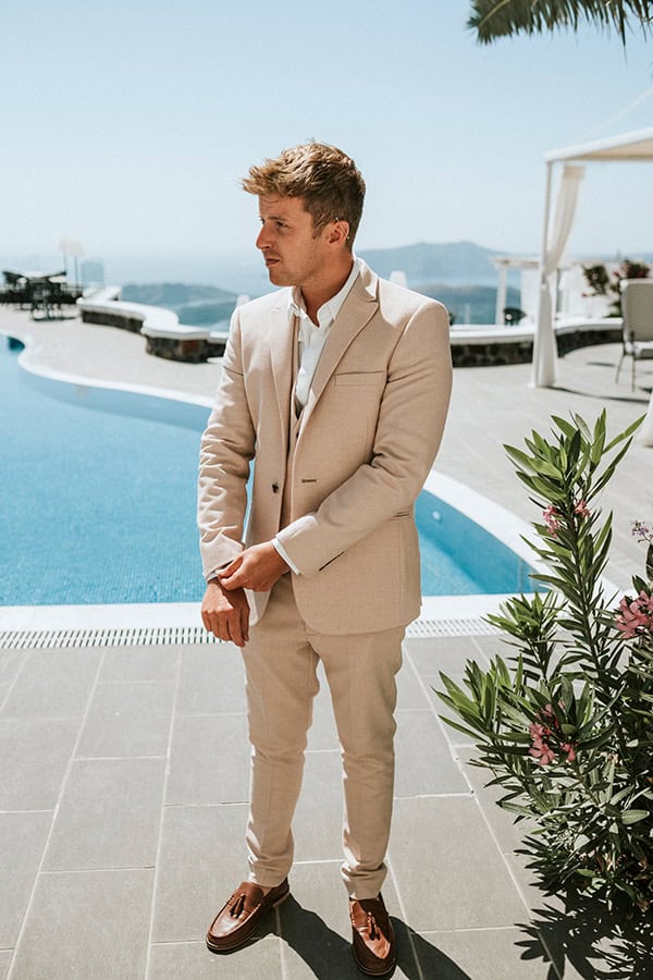 gorgeous-destination-summer-wedding-santorini-pampas-grass_10