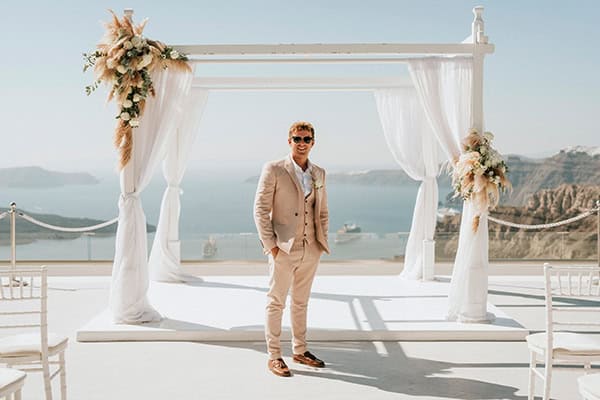 gorgeous-destination-summer-wedding-santorini-pampas-grass_16
