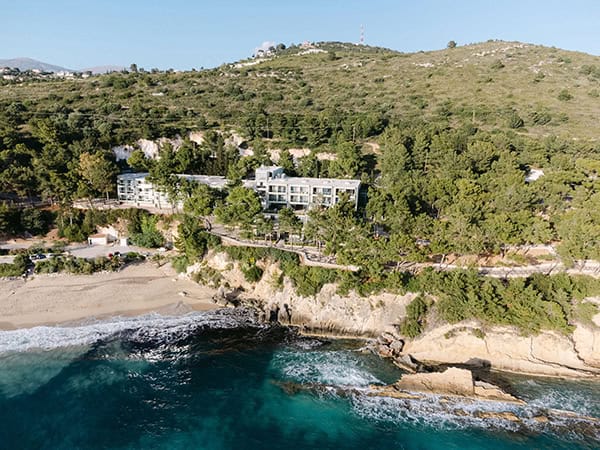 gorgeous-destination-wedding-kefalonia-colorful-flowers_06