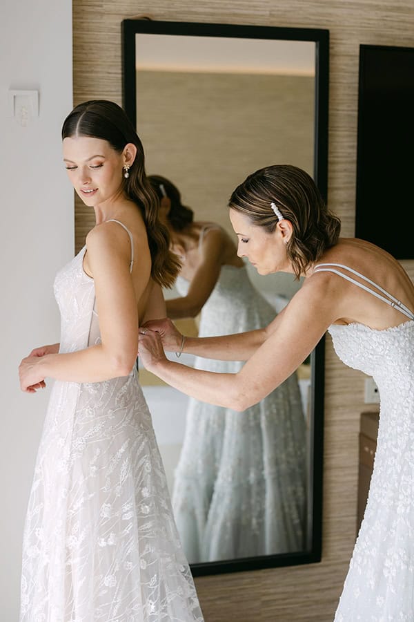 gorgeous-destination-wedding-kefalonia-colorful-flowers_08