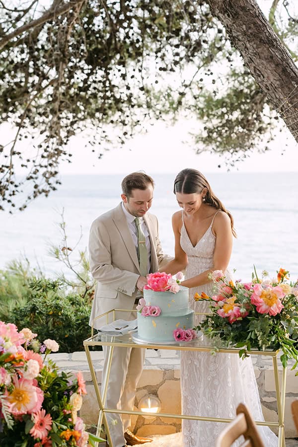 gorgeous-destination-wedding-kefalonia-colorful-flowers_30