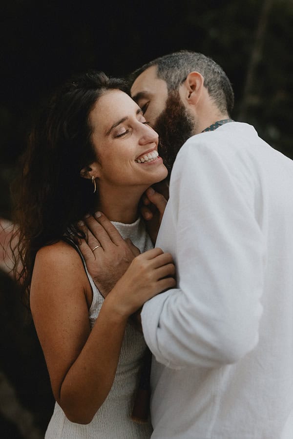 romantic-civil-wedding-heartfelt-moments_18