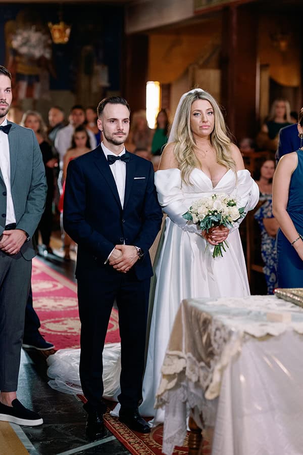 romantic-fall-wedding-white-flowers_14