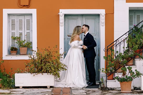 romantic-fall-wedding-white-flowers_41