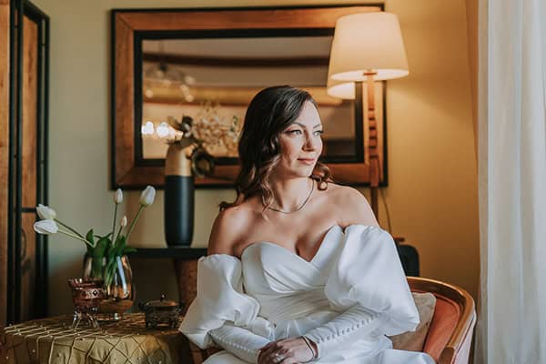 romantic-summer-wedding-all-white-florals_12