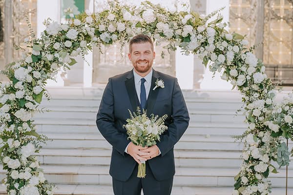 romantic-summer-wedding-all-white-florals_14