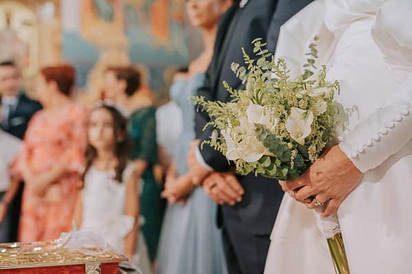 romantic-summer-wedding-all-white-florals_20