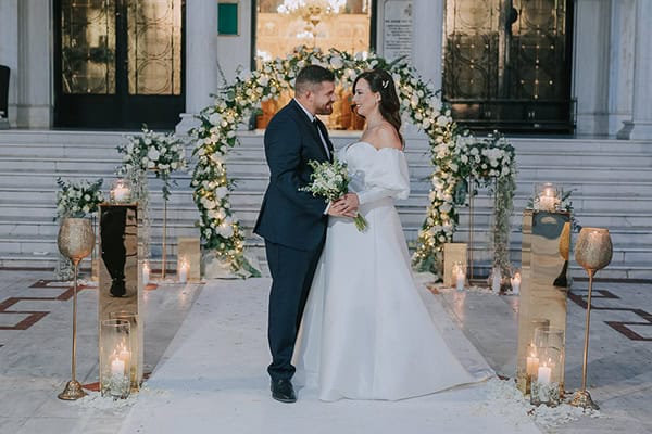 romantic-summer-wedding-all-white-florals_23