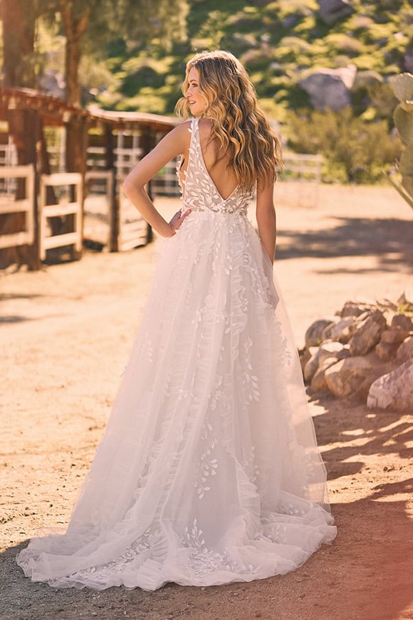 romantic-wedding-dresses-lilian-west-beautiful-bridal-look_08