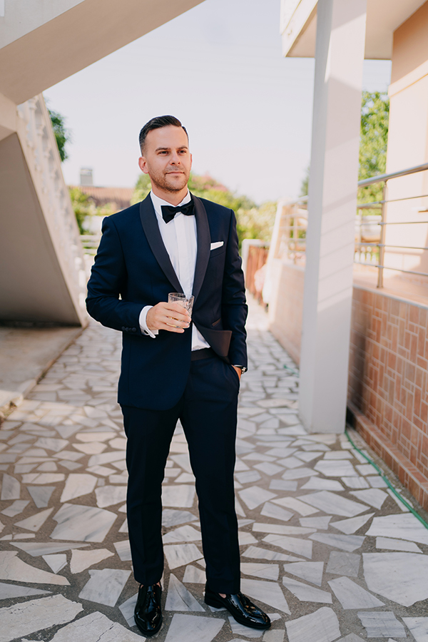 romantic-wedding-xanthi-white-dusty-pink-hues_08