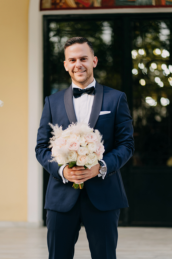 romantic-wedding-xanthi-white-dusty-pink-hues_11