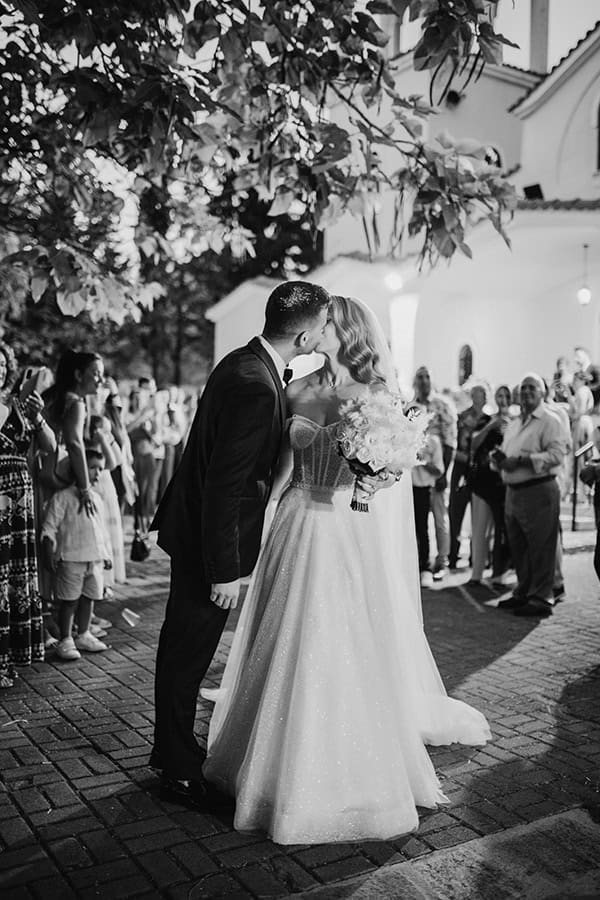 romantic-wedding-xanthi-white-dusty-pink-hues_16