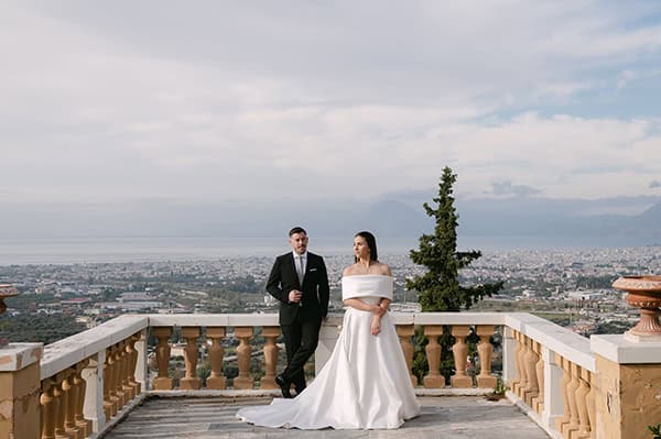 romantic-winter-wedding-patras-lush-flowers_01