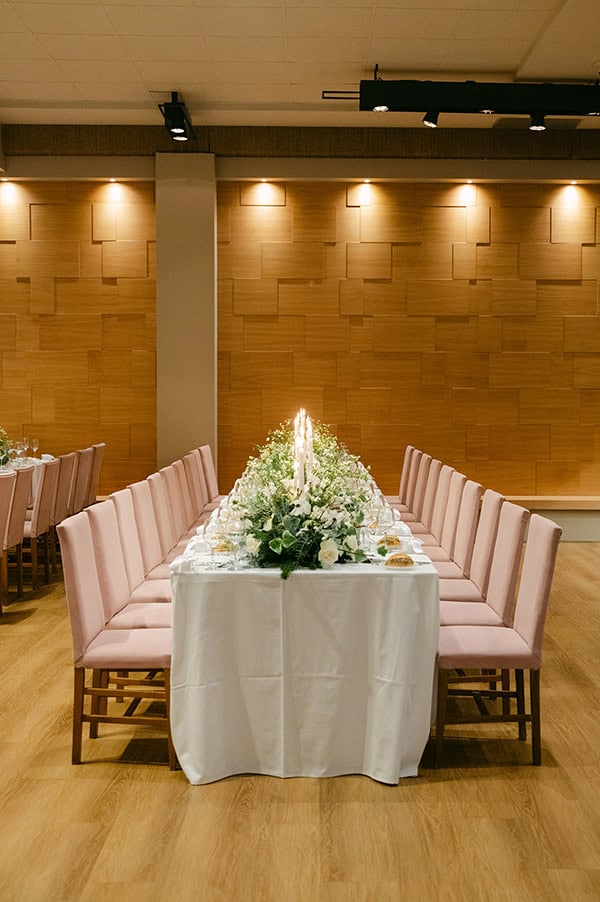 romantic-winter-wedding-patras-lush-flowers_28