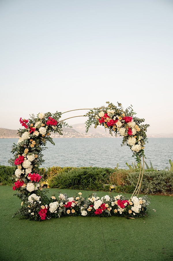 summer-wedding-island-art-taste-fuchsia-bougainvillea_13