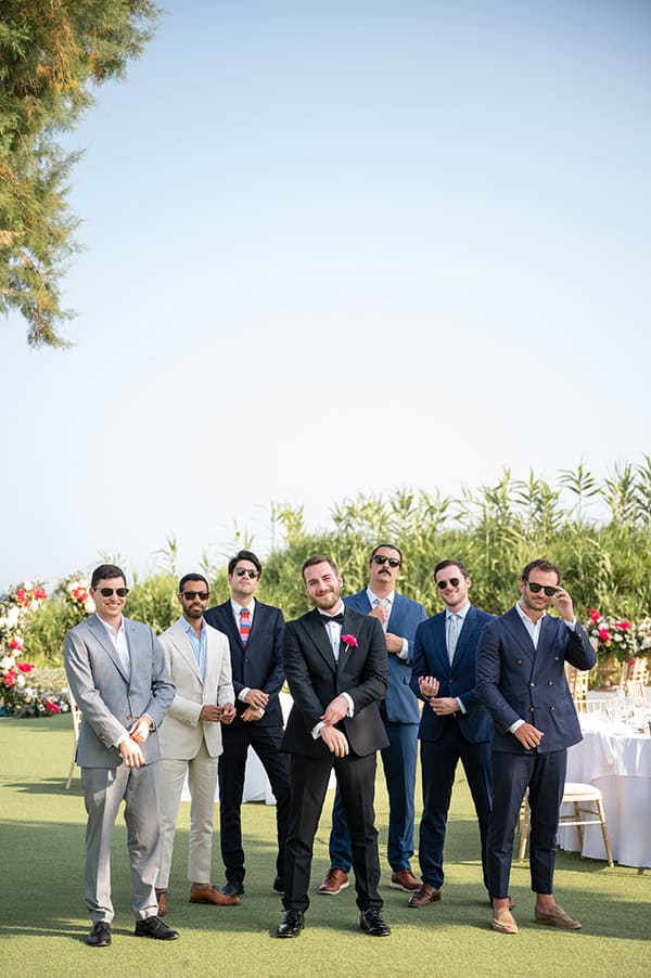 summer-wedding-island-art-taste-fuchsia-bougainvillea_14