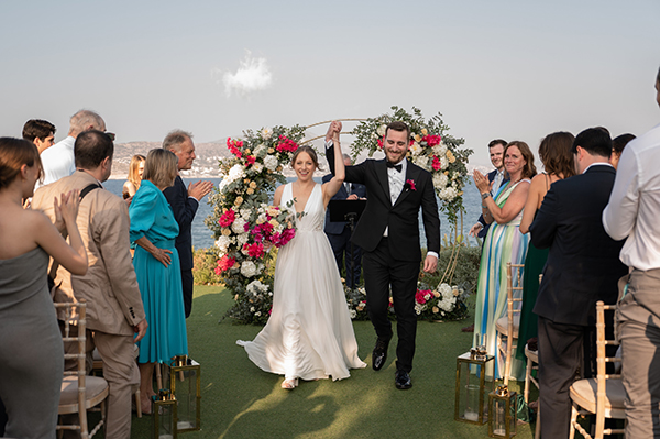 summer-wedding-island-art-taste-fuchsia-bougainvillea_18