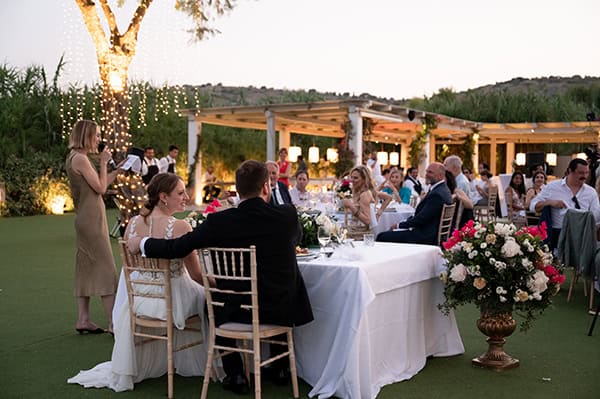 summer-wedding-island-art-taste-fuchsia-bougainvillea_21
