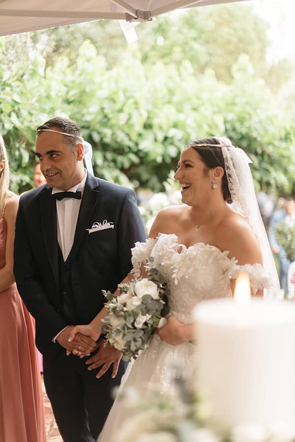 summer-wedding-ktima-ippostasio-white-flowers_12