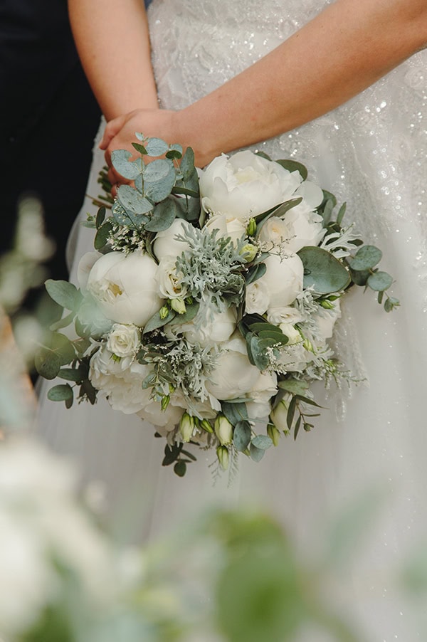 summer-wedding-ktima-ippostasio-white-flowers_12x
