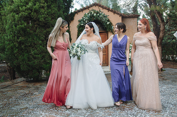 summer-wedding-ktima-ippostasio-white-flowers_14