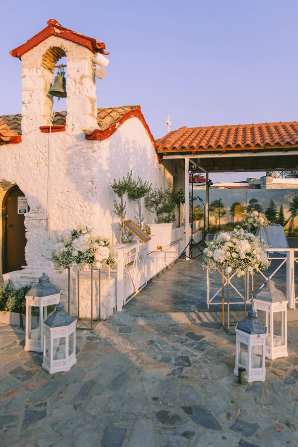 summer-wedding-ploes-white-flowers_07